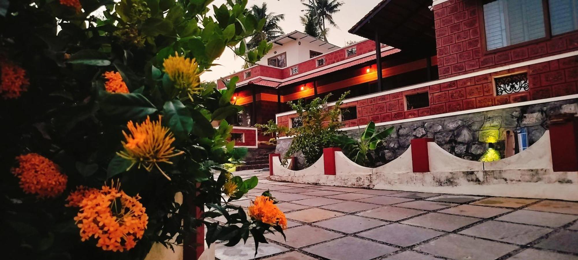 The Ixora - A Boutique Homestay Varkala Buitenkant foto